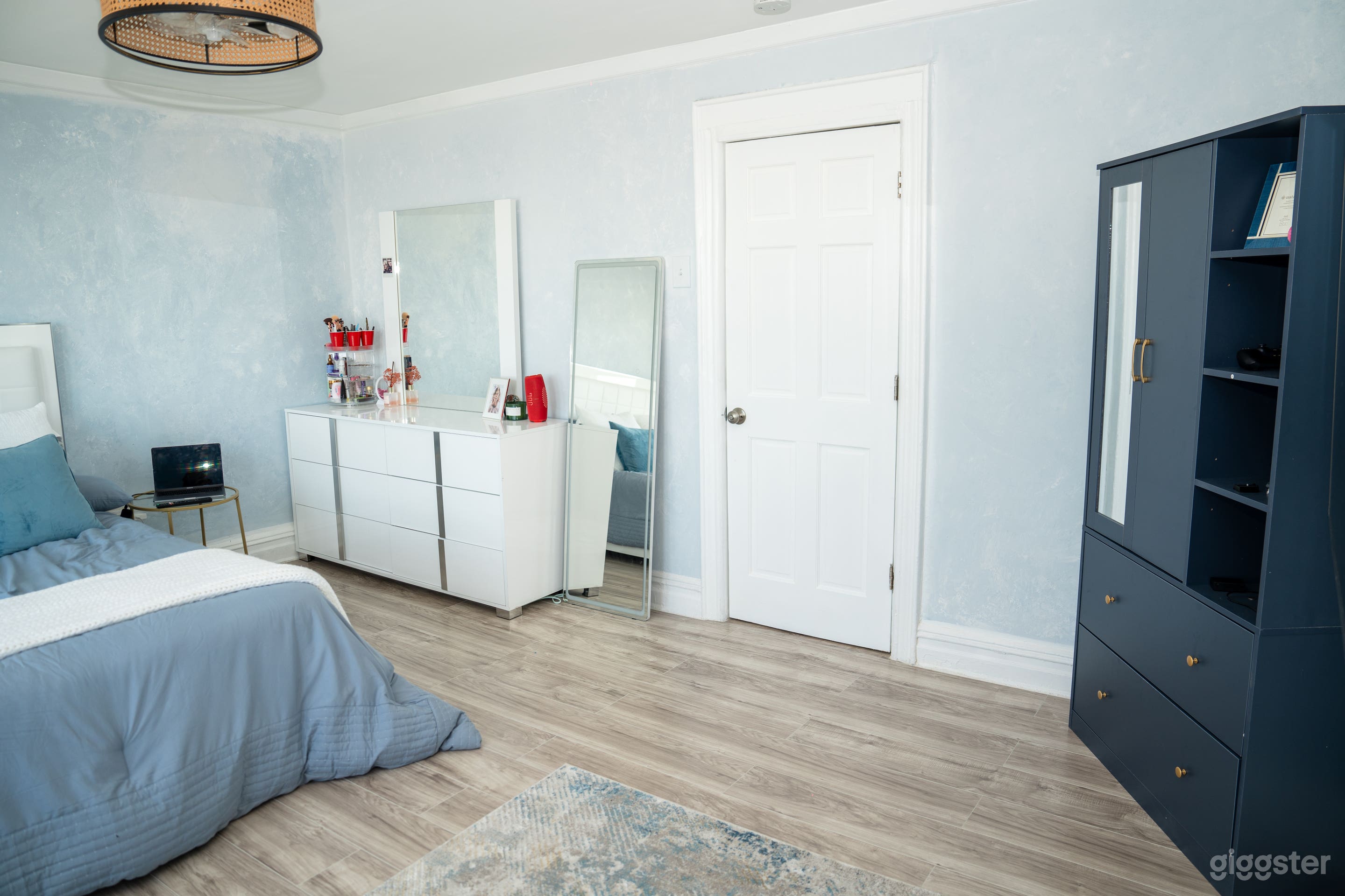 great for photo and video shoot we provide photo and video service with editing