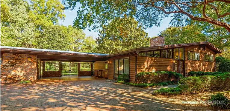  Gorgeous MCM home with large manicured yard 