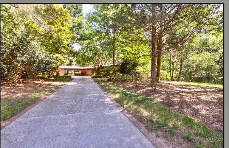  Gorgeous MCM home with large manicured yard 