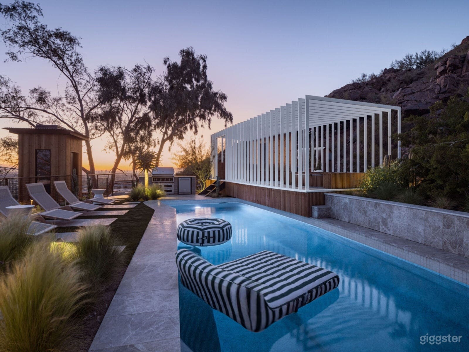 Camelback Luxury Backyard Retreat Photo 2