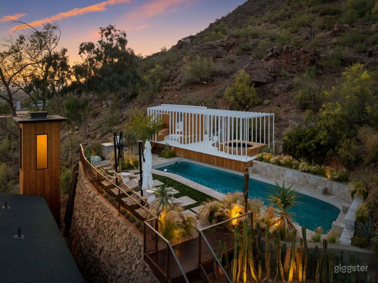  Camelback Luxury Backyard Retreat 