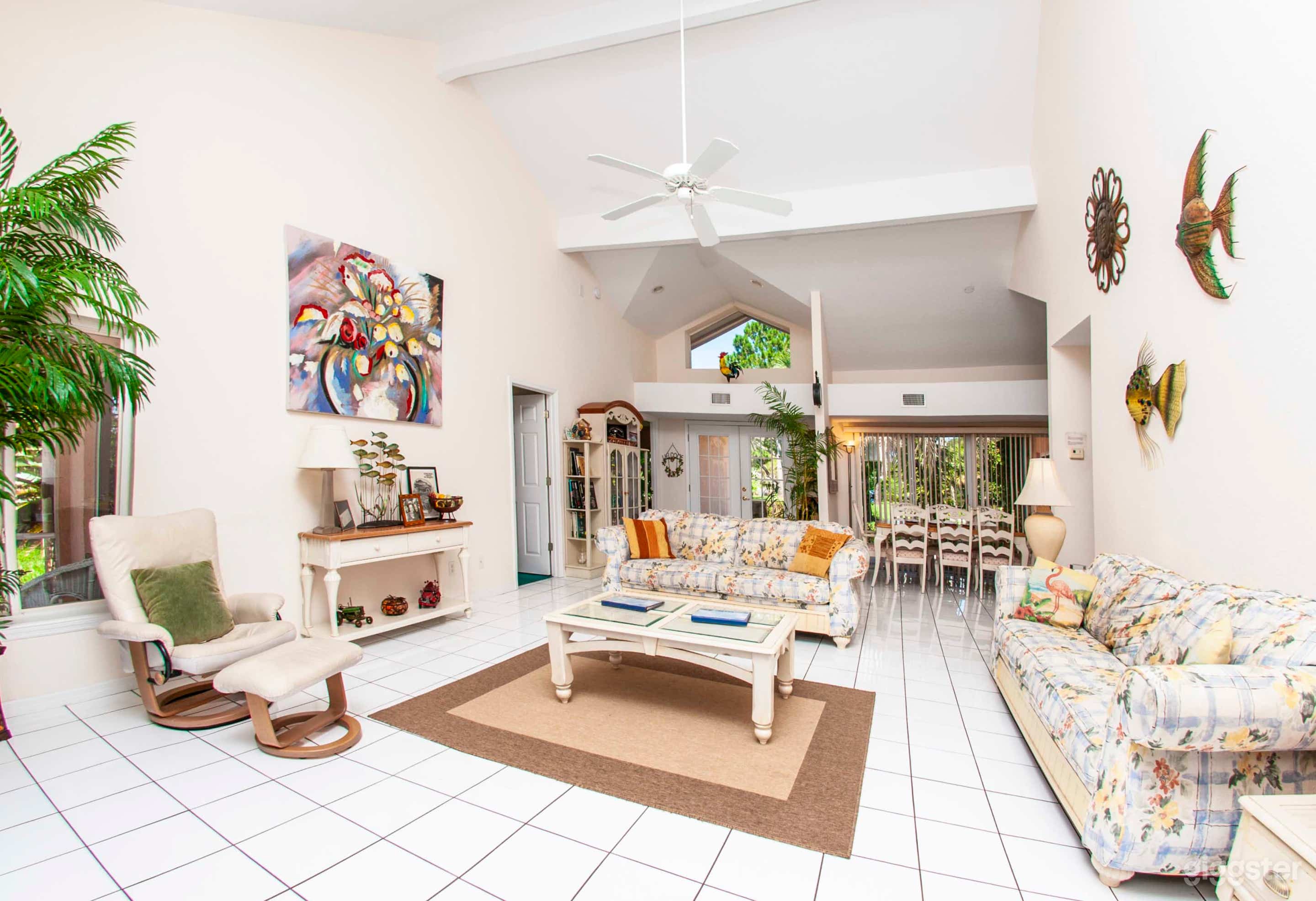 Airy Florida House with Floral Accents Photo 1