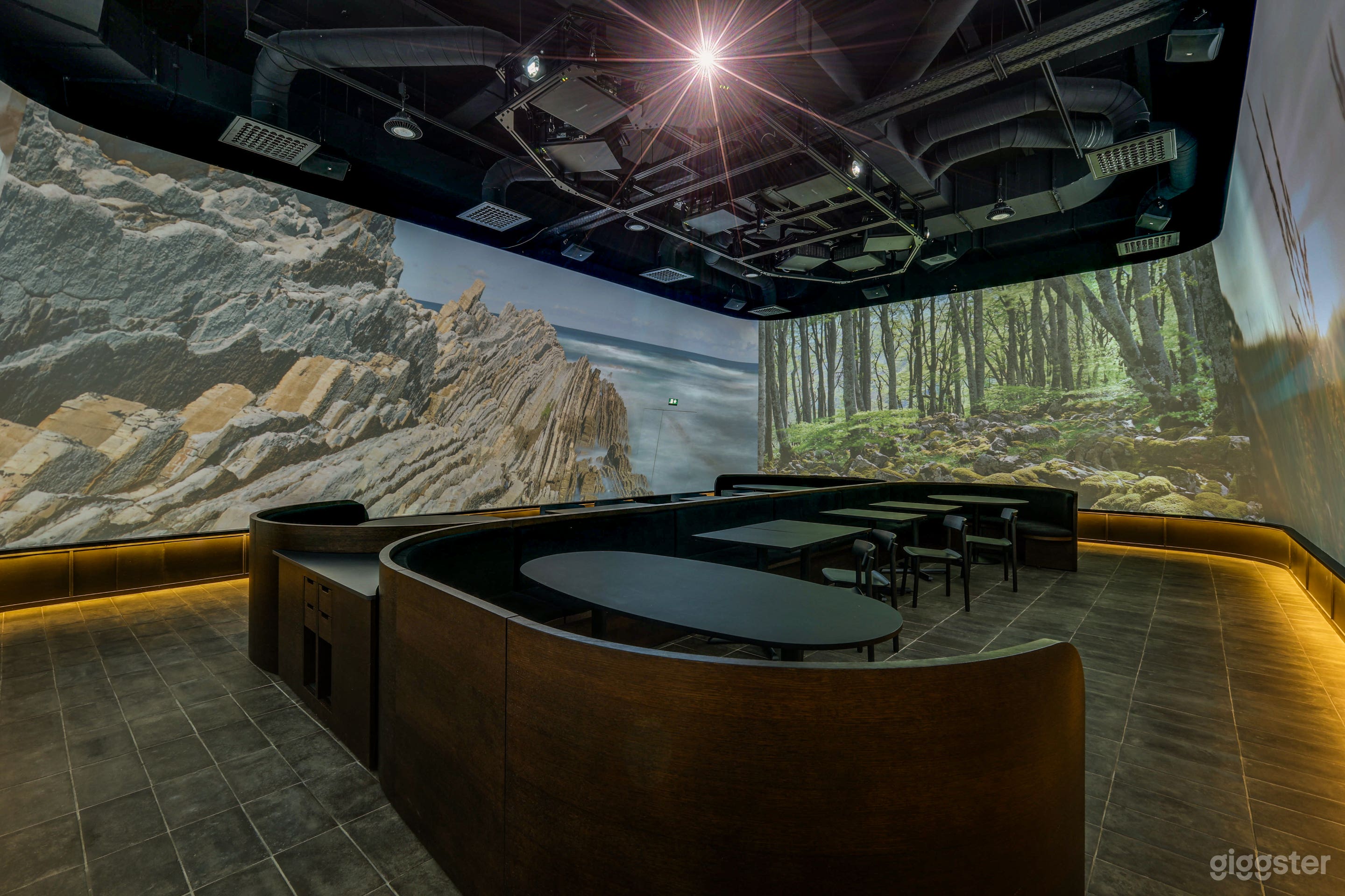 Immersif Restaurant In Central Paris Photo 1