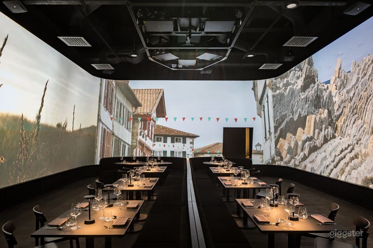  Immersif Restaurant In Central Paris 