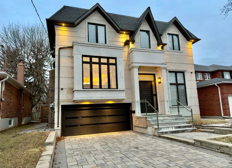  Modern Luxury Living | Brand-New Home 