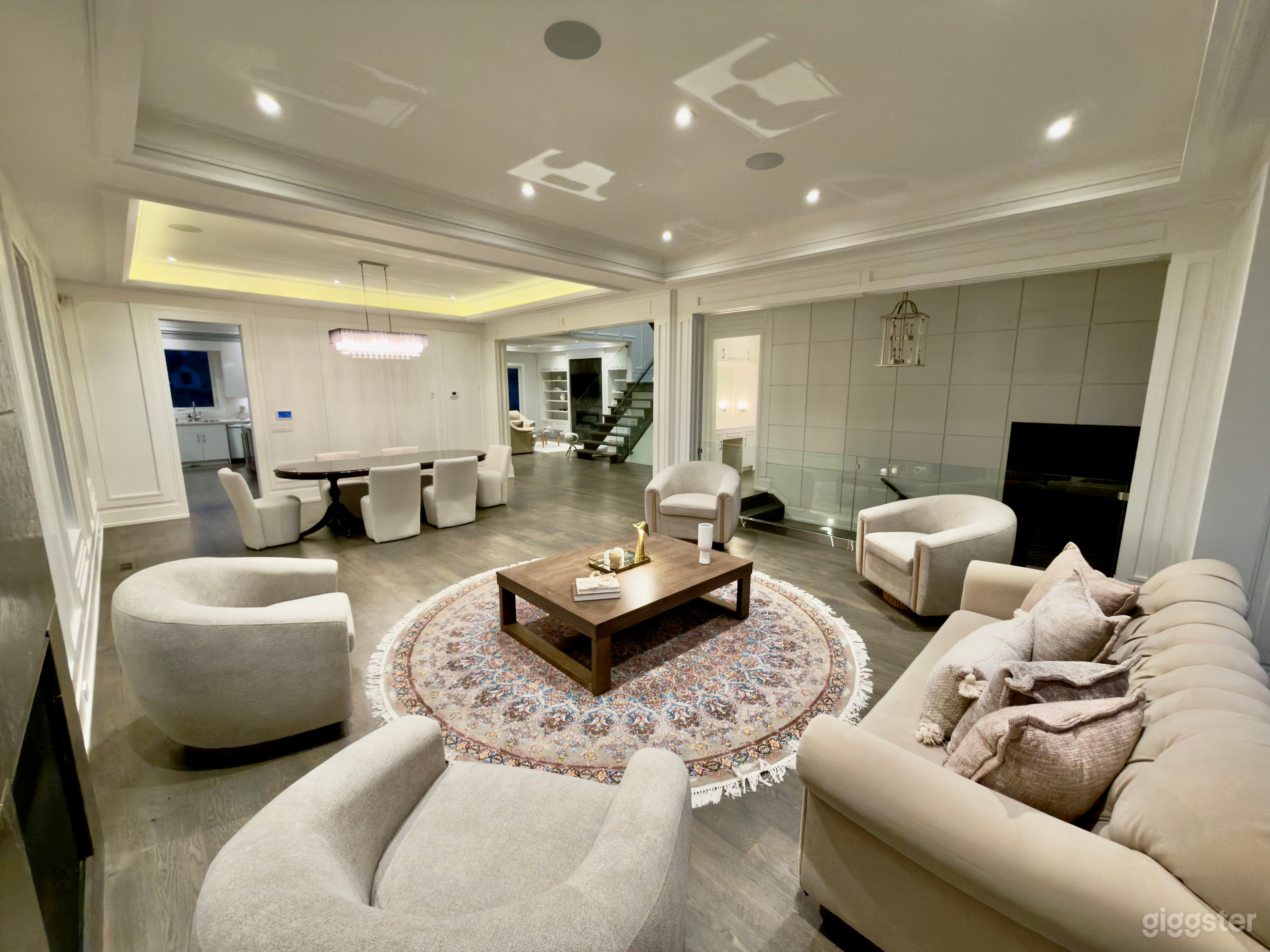 Modern Luxury Living | Brand-New Home Photo 2