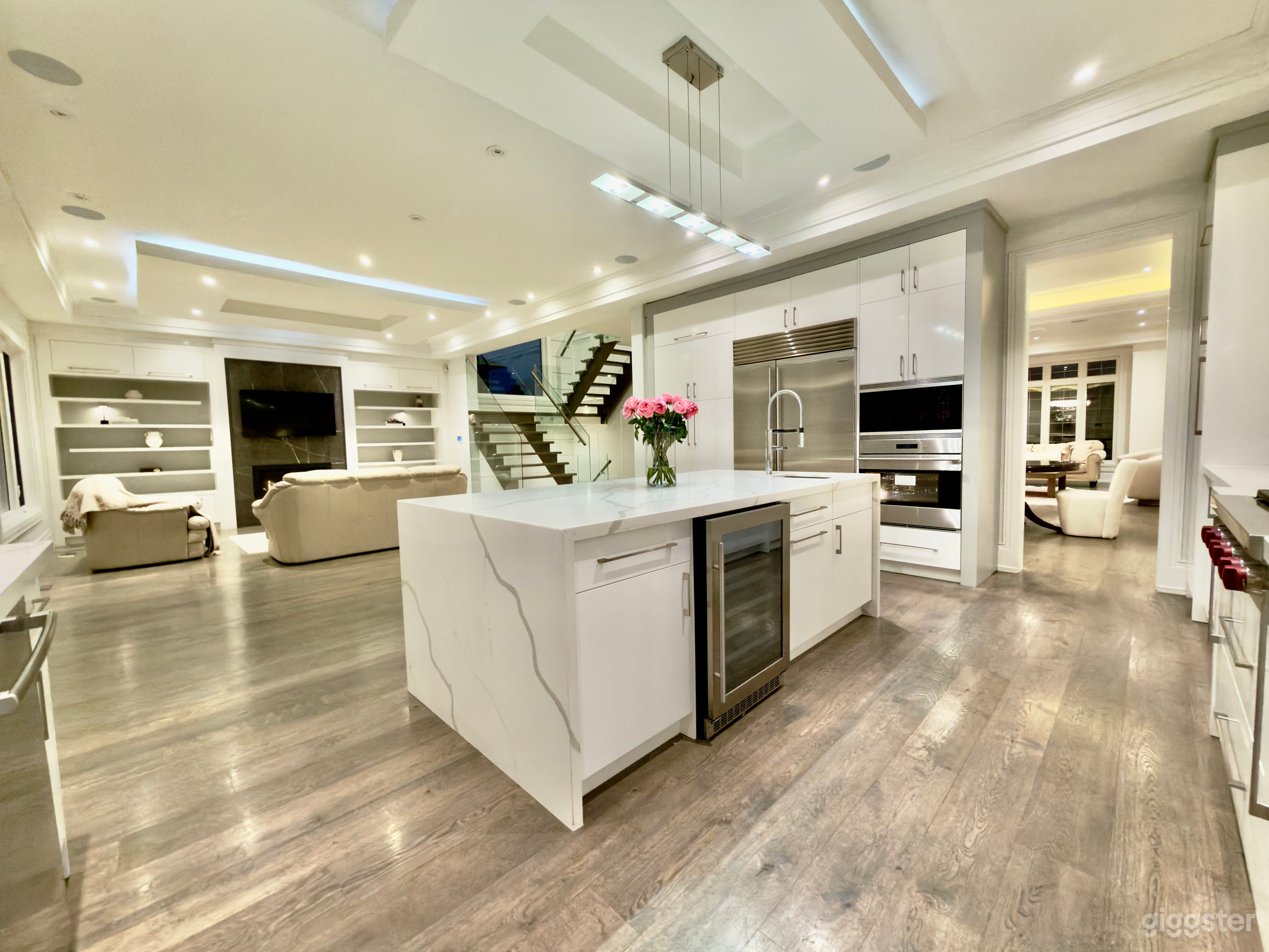 Modern Luxury Living | Brand-New Home Photo 4