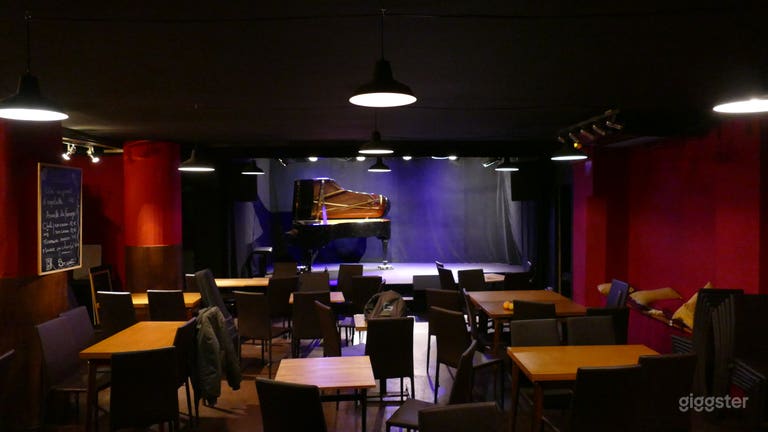  un petit cabaret intime bien equipe et modulable 