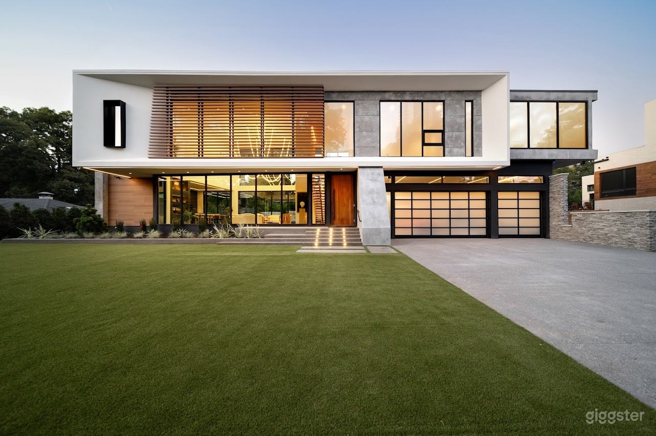 Contemporary Buckhead Mansion Photo 4