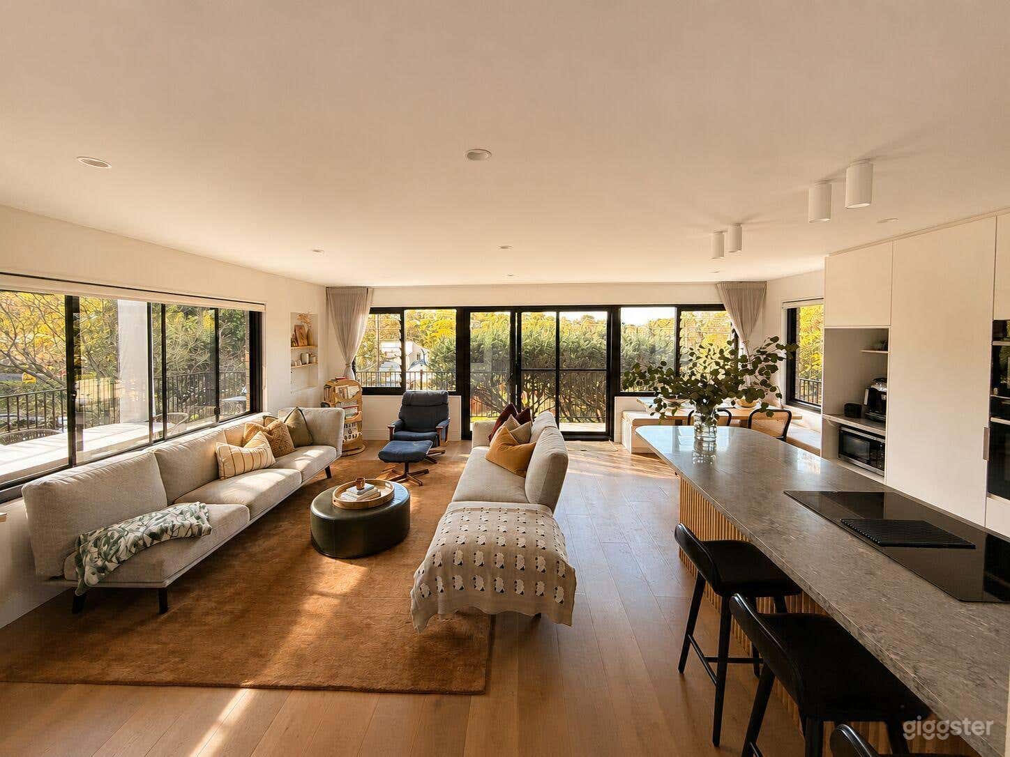 Eucalypt House - Light-Filled with Bushland Garden Photo 1