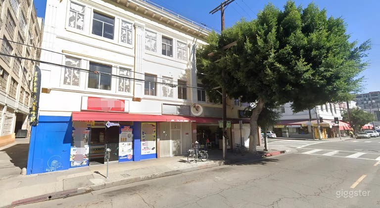  Expansive Industrial Warehouse Complex with Multiple Spaces 