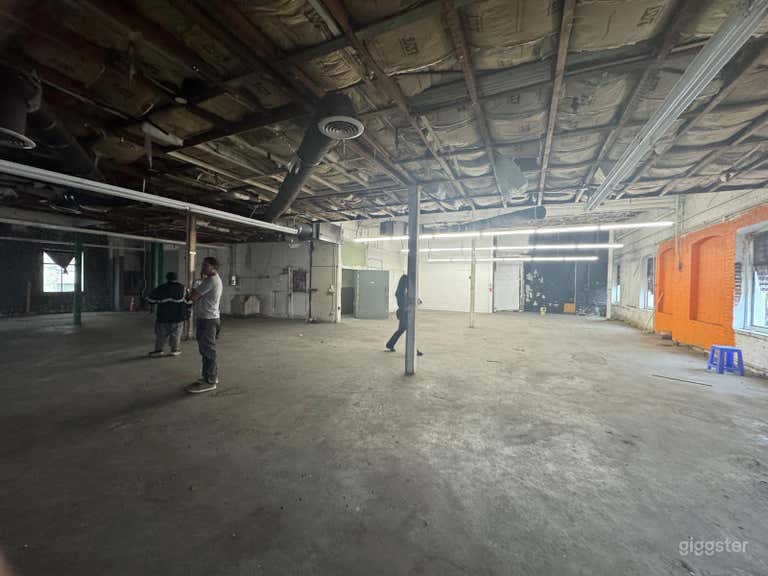  Expansive Industrial Warehouse Complex with Multiple Spaces 