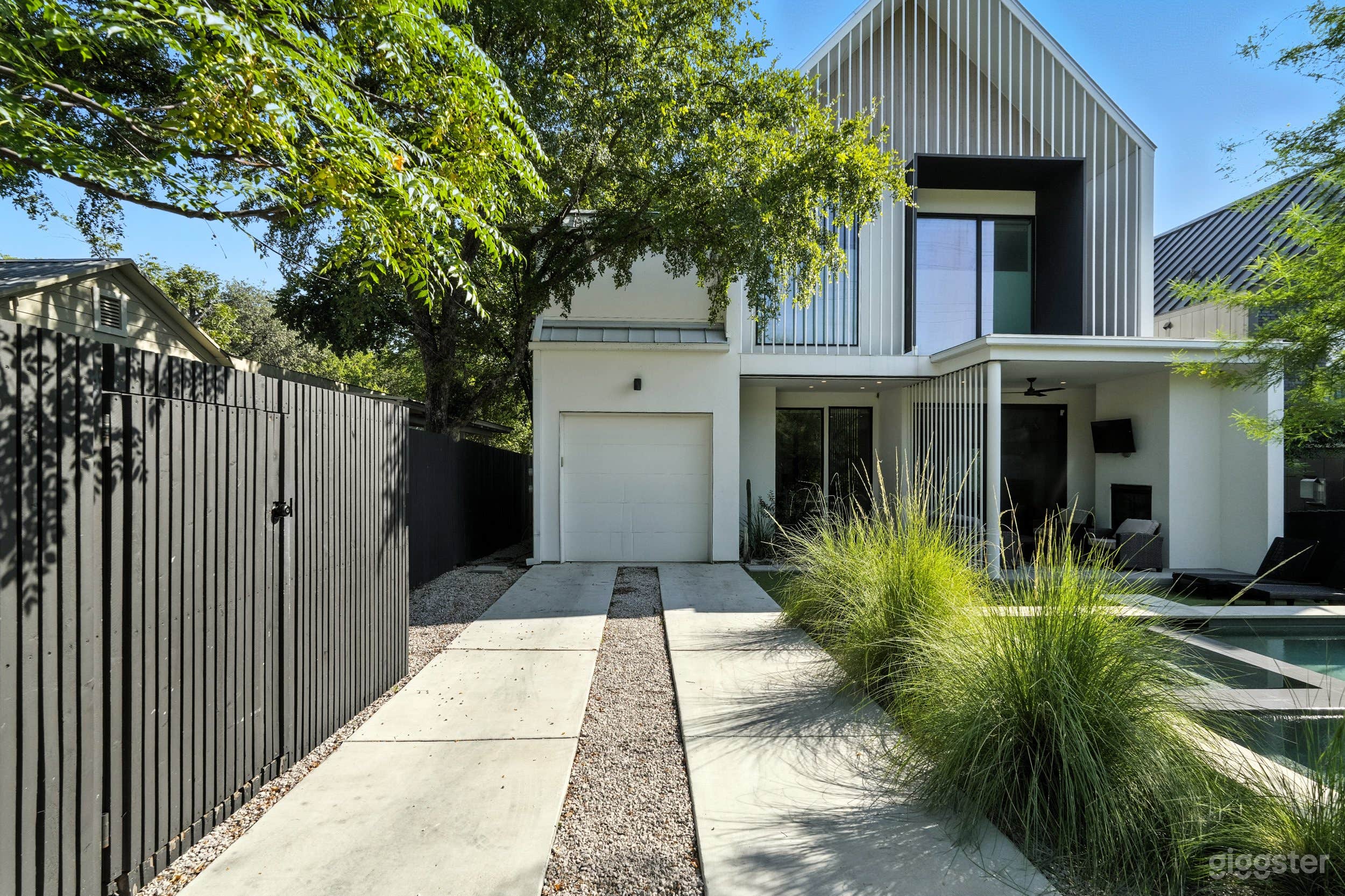 Austin Modern Retreat with Pool & Hot Tub – Sleeps 12 Photo 4