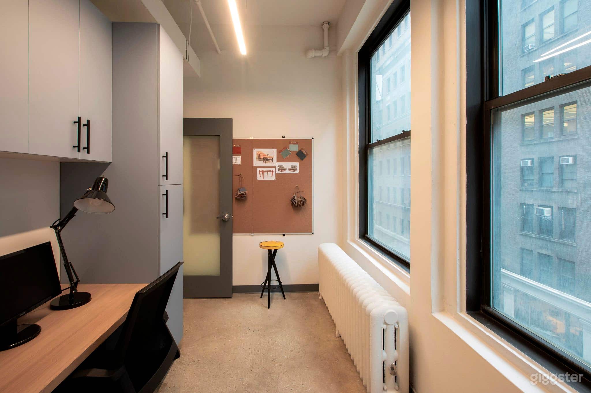 Sunny, Fully Equipped, Garment District Office in Co-Shared Creative Space Photo 2