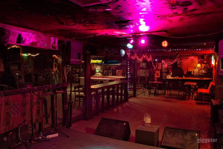  Sahara dance floor and view from stage 