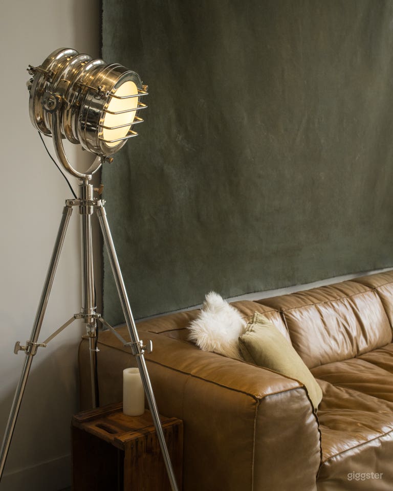  Industrial Loft Featuring a Hand-Painted Backdrop 