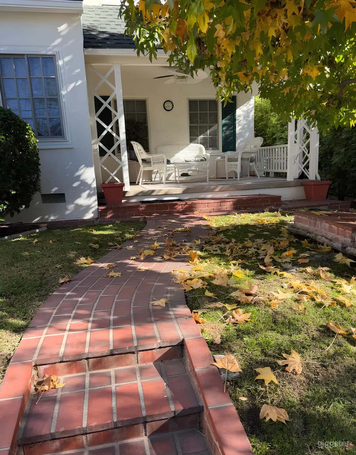 Versatile and Spacious Backyard Photo 3