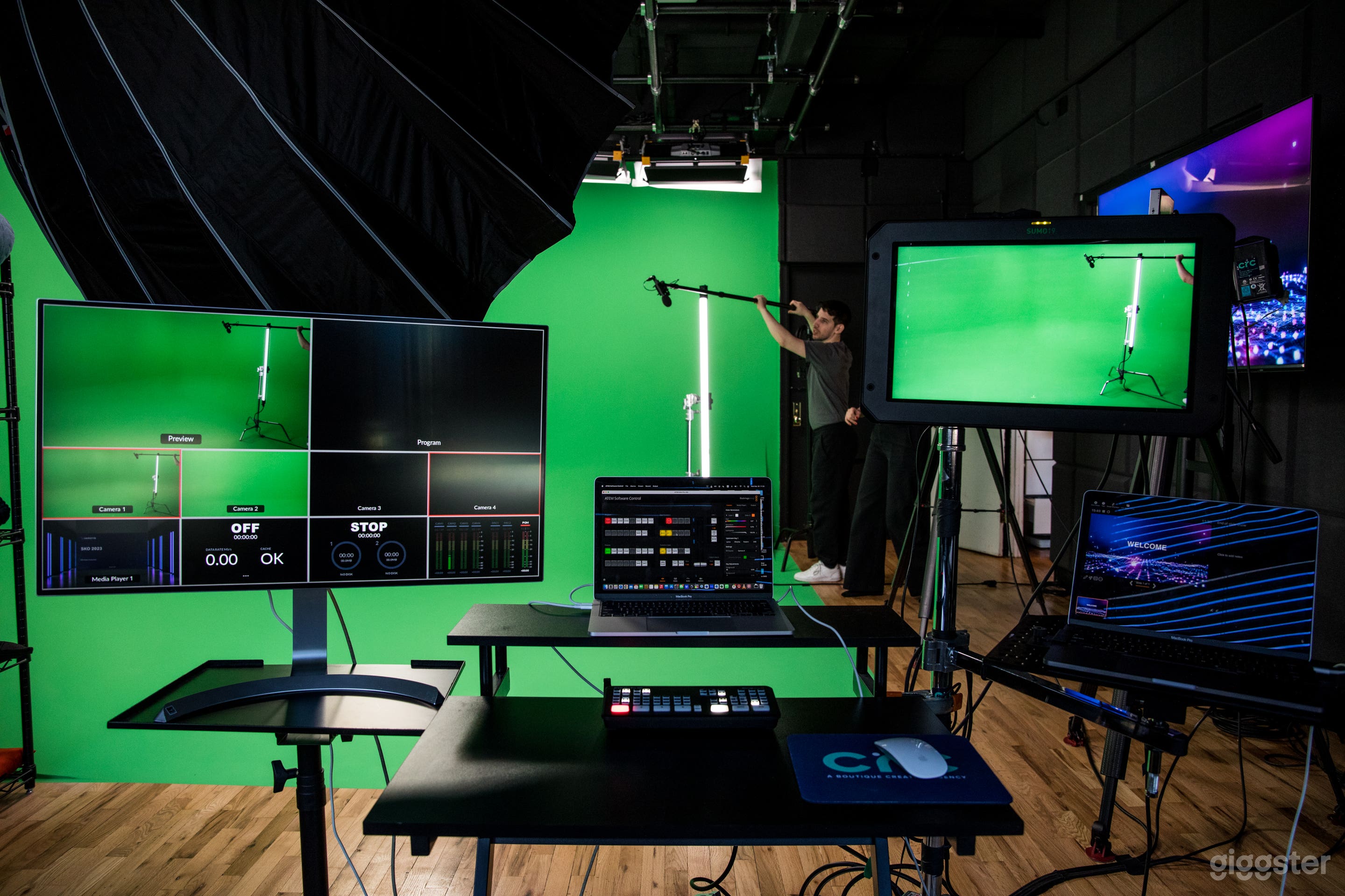 Midtown NYC Green Screen Studio w/ Crew + Gear Photo 2