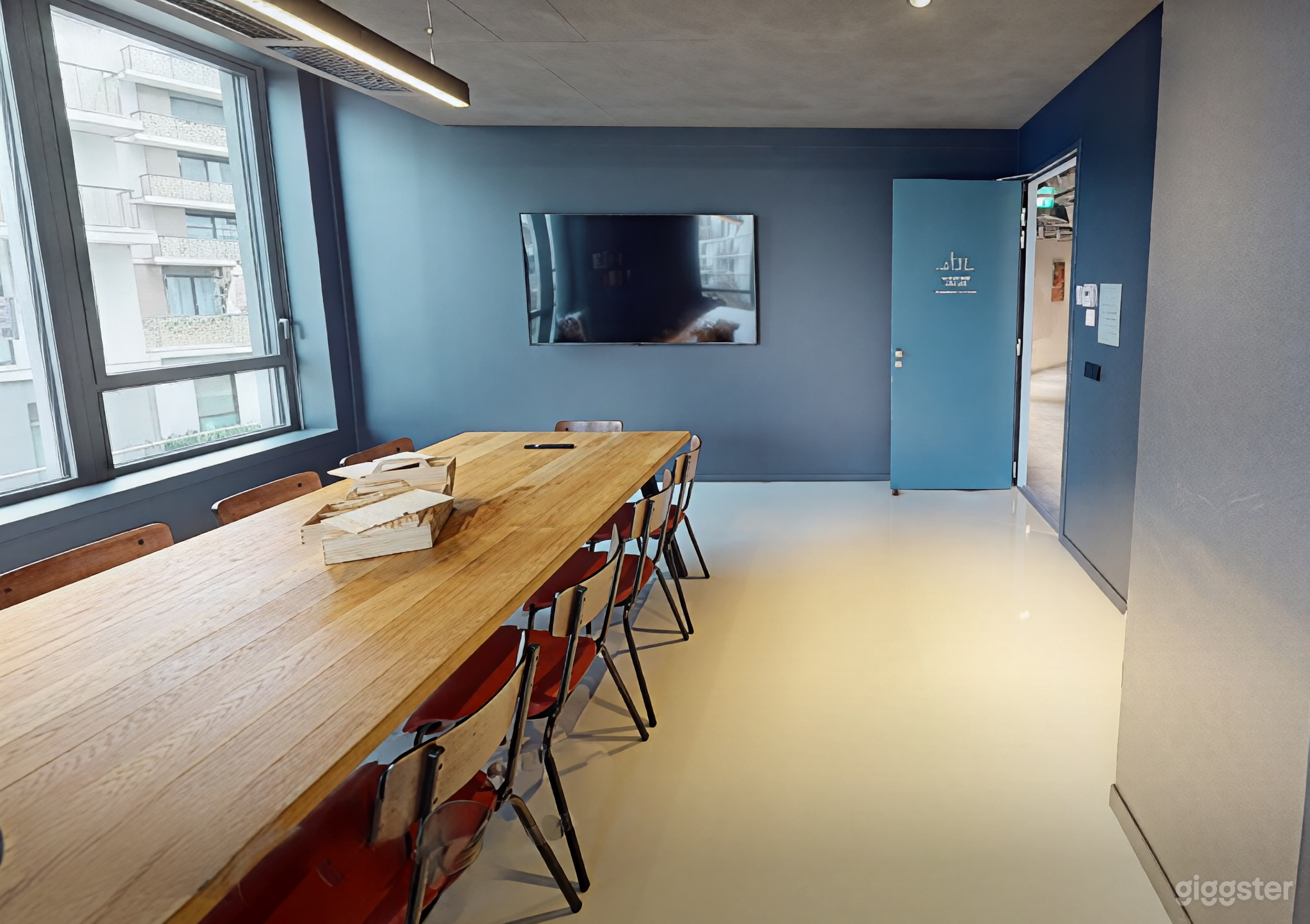 Photo de Espace moderne et créatif pour ateliers et réunions 2