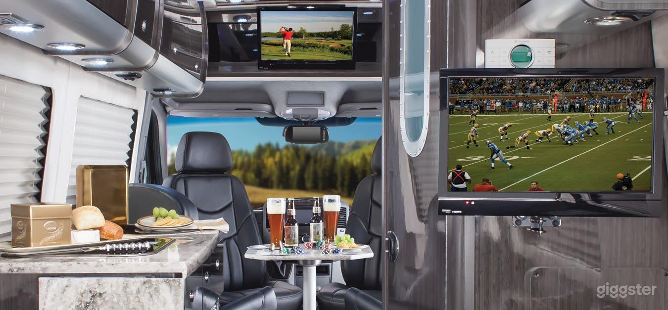 Black VIP Mercedes Benz Sprinter van Photo 4