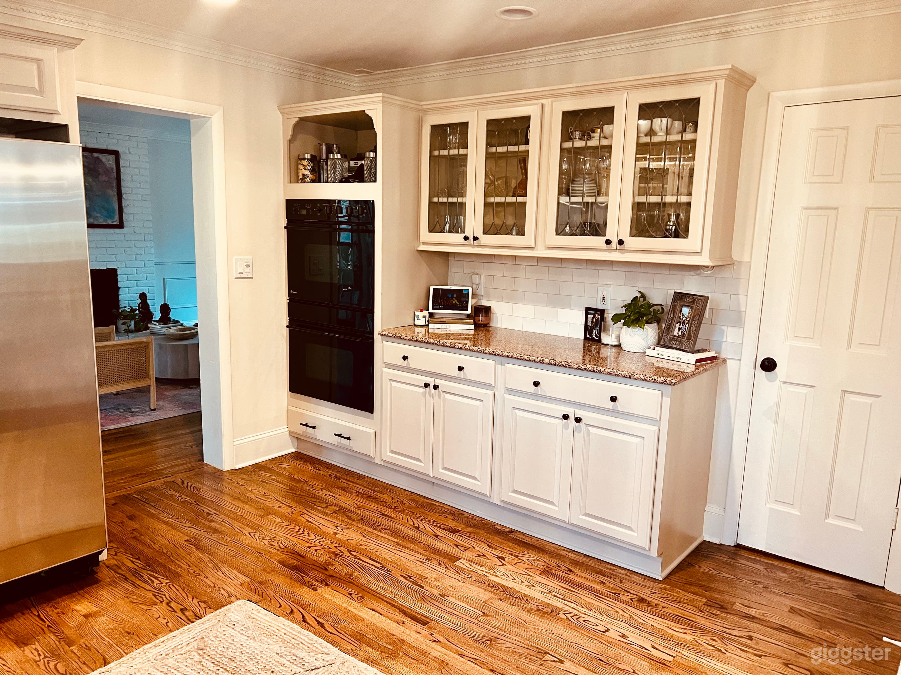 Classic brick home Photo 4