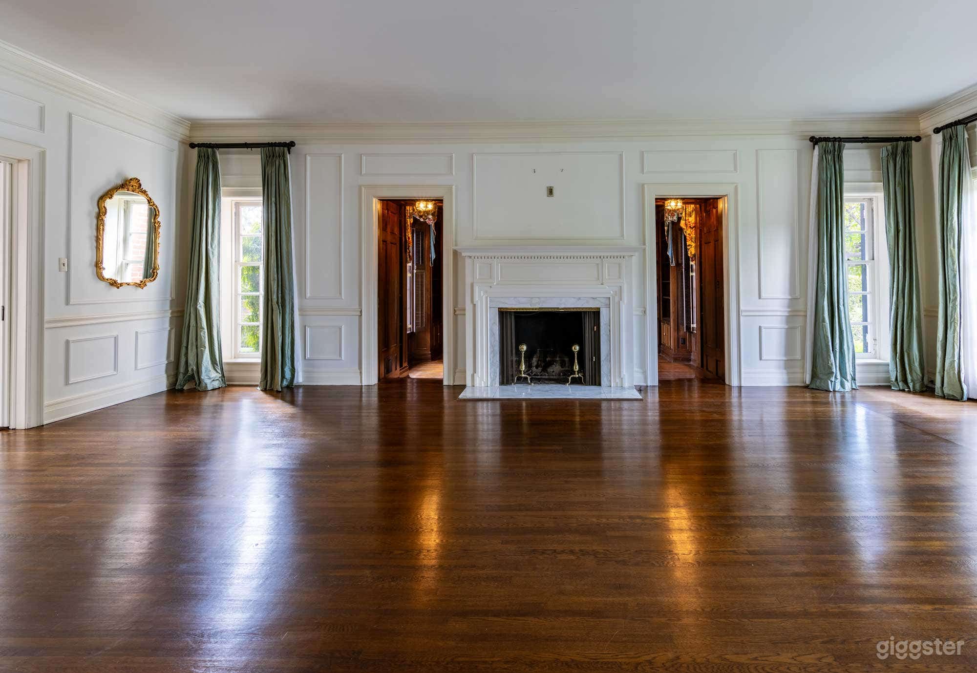 Colonial House: Ideal Location for Film &amp; Event Pr Photo 4