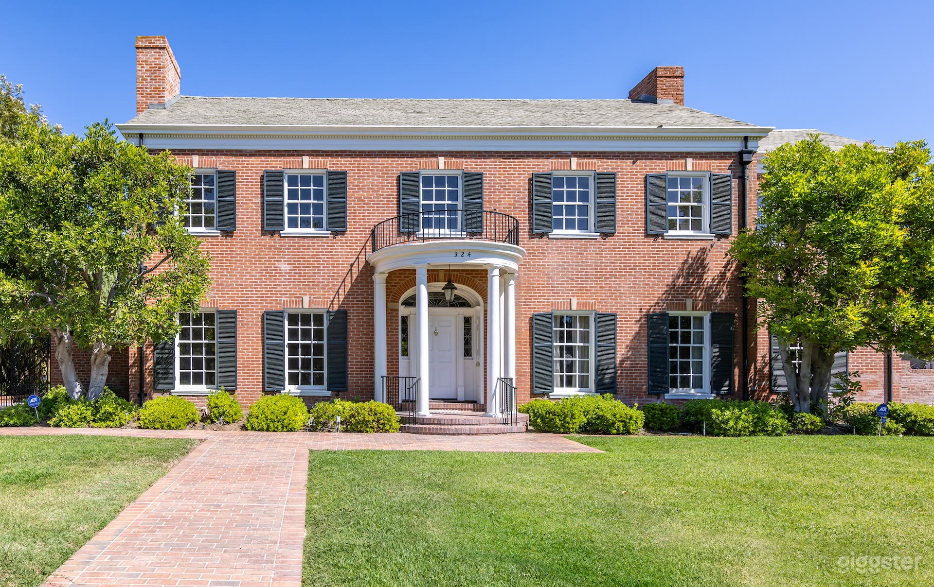 Colonial House: Ideal Location for Film &amp; Event Pr Photo 1