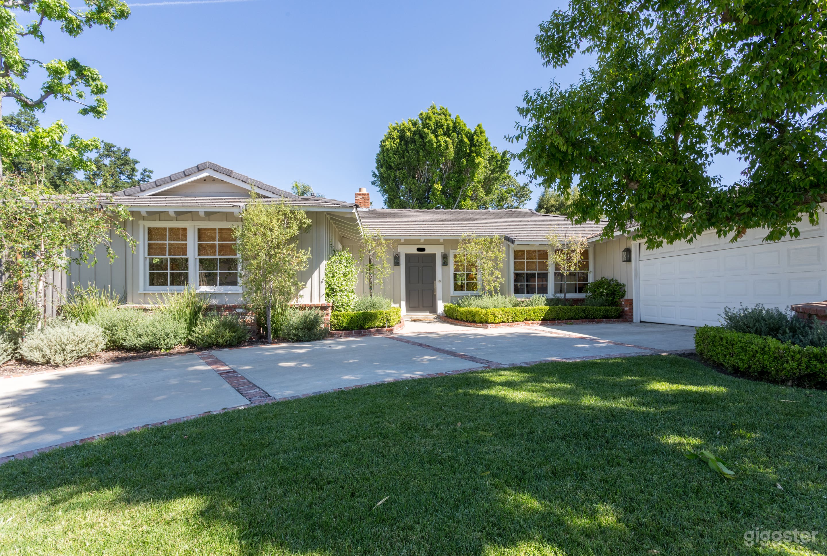 Contemporary Americana with Waterfall  Photo 1