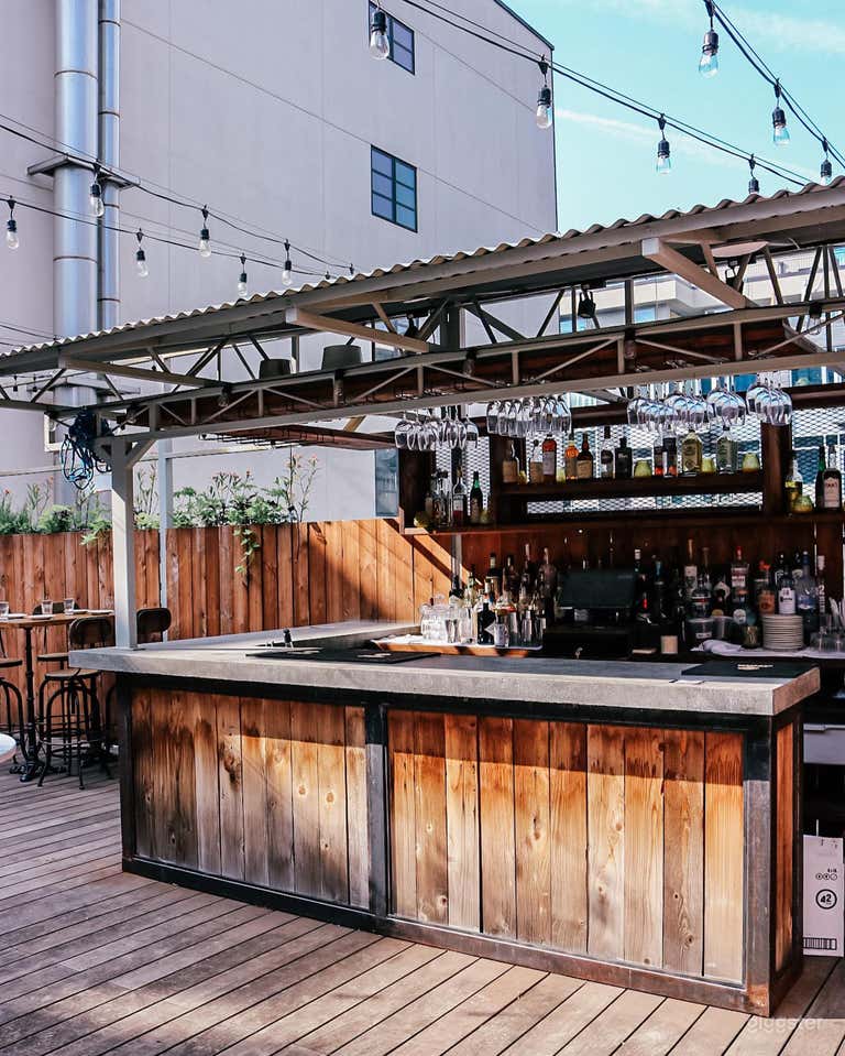  Captivating "Rooftop" Bar 
