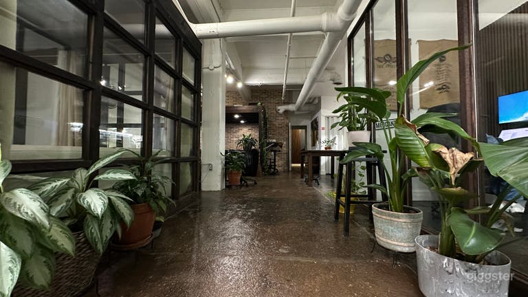  Intimate Creative Loft with Eclectic Decor & Warm Vibes 