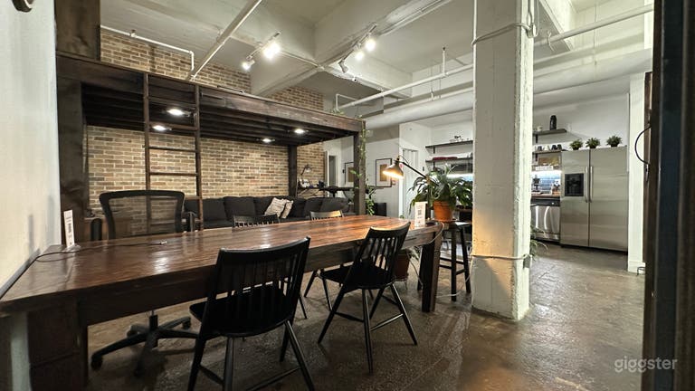  Intimate Creative Loft with Eclectic Decor & Warm Vibes 