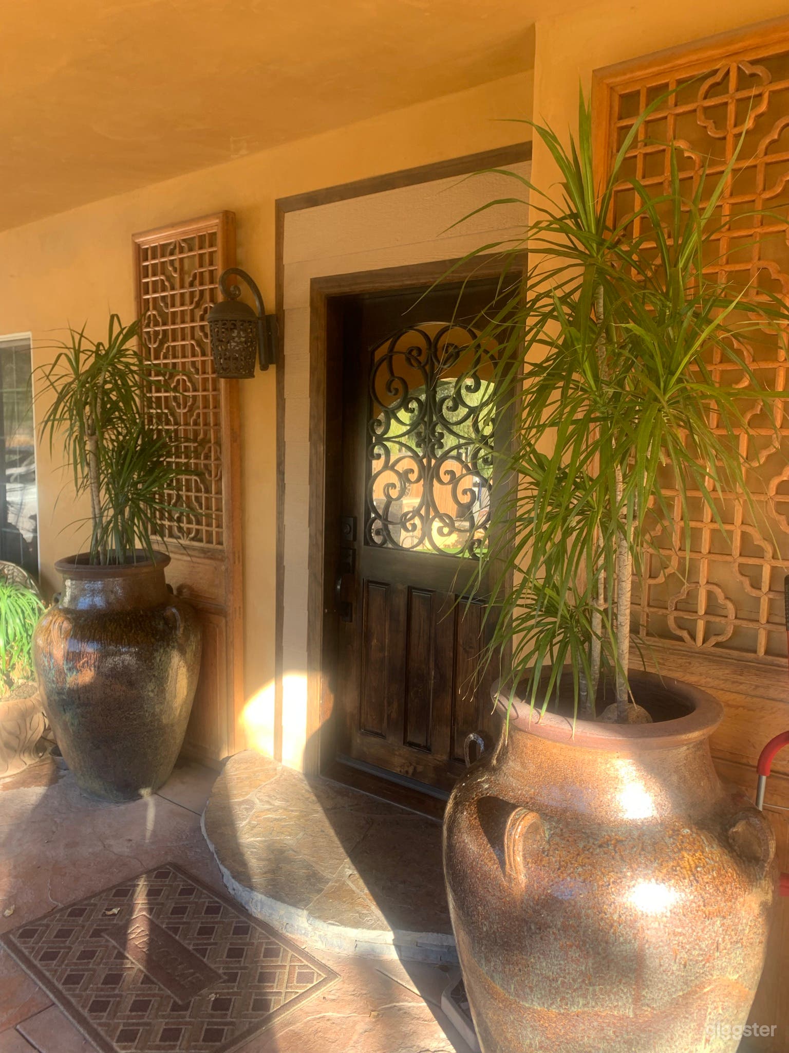 Gorgeous Spanish Style Hacienda Photo 4