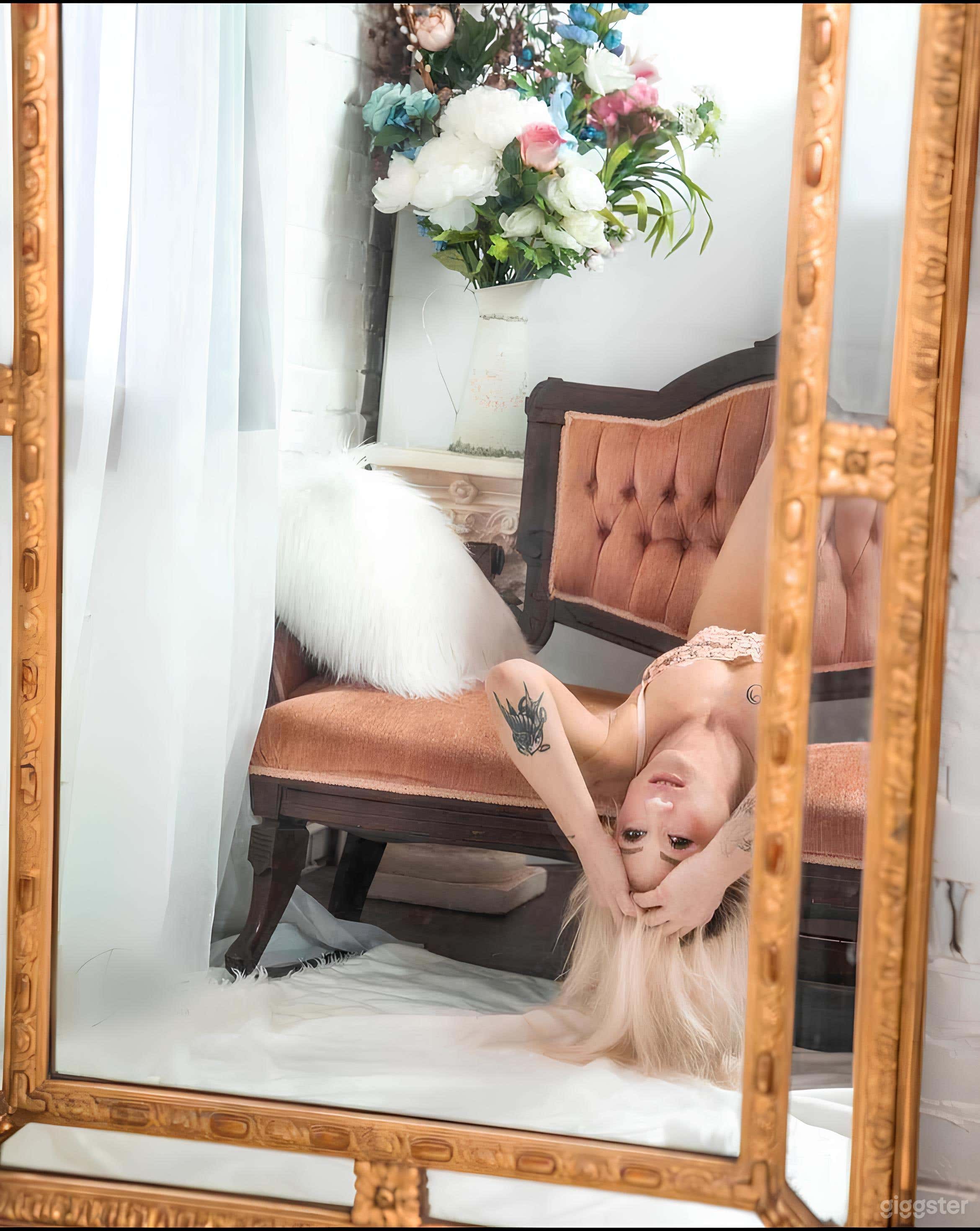 Gorgeous Boudoir &amp; Photography Studio Photo 4