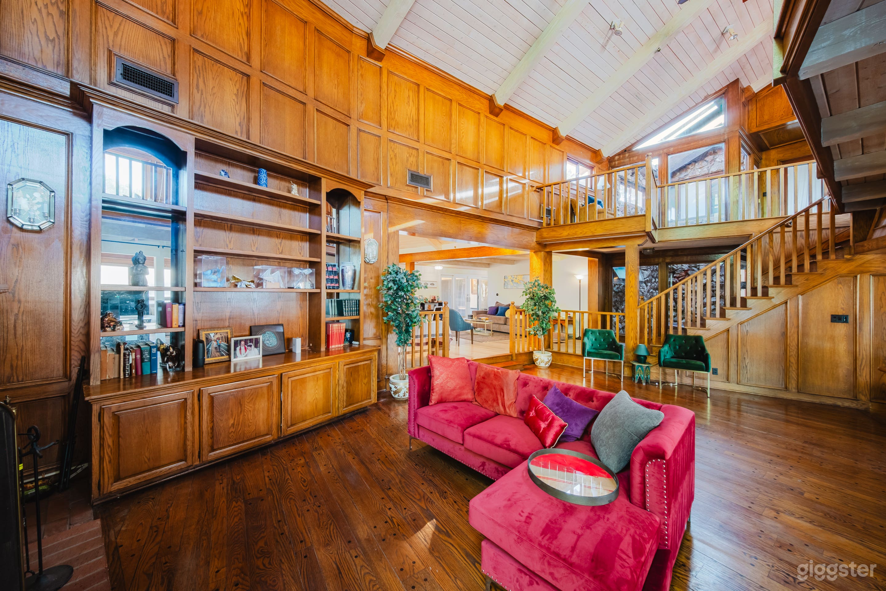 CANYON WOODEN RANCH HOUSE Photo 2
