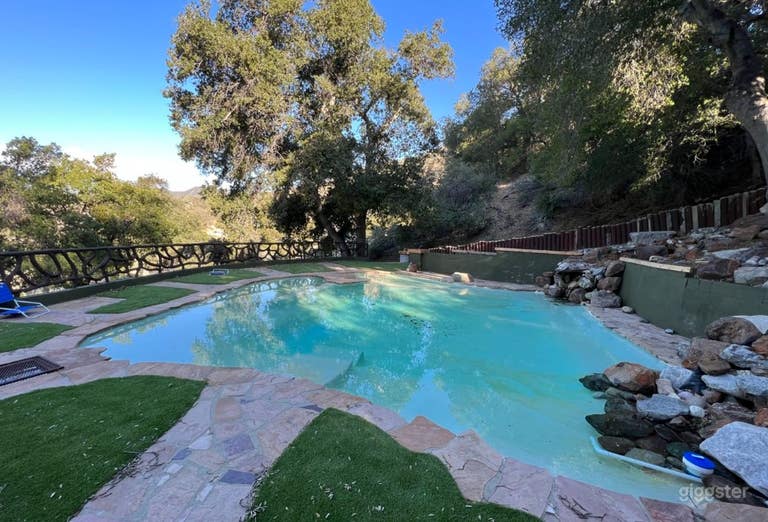  Spacious and Exciting Ranch Pool 