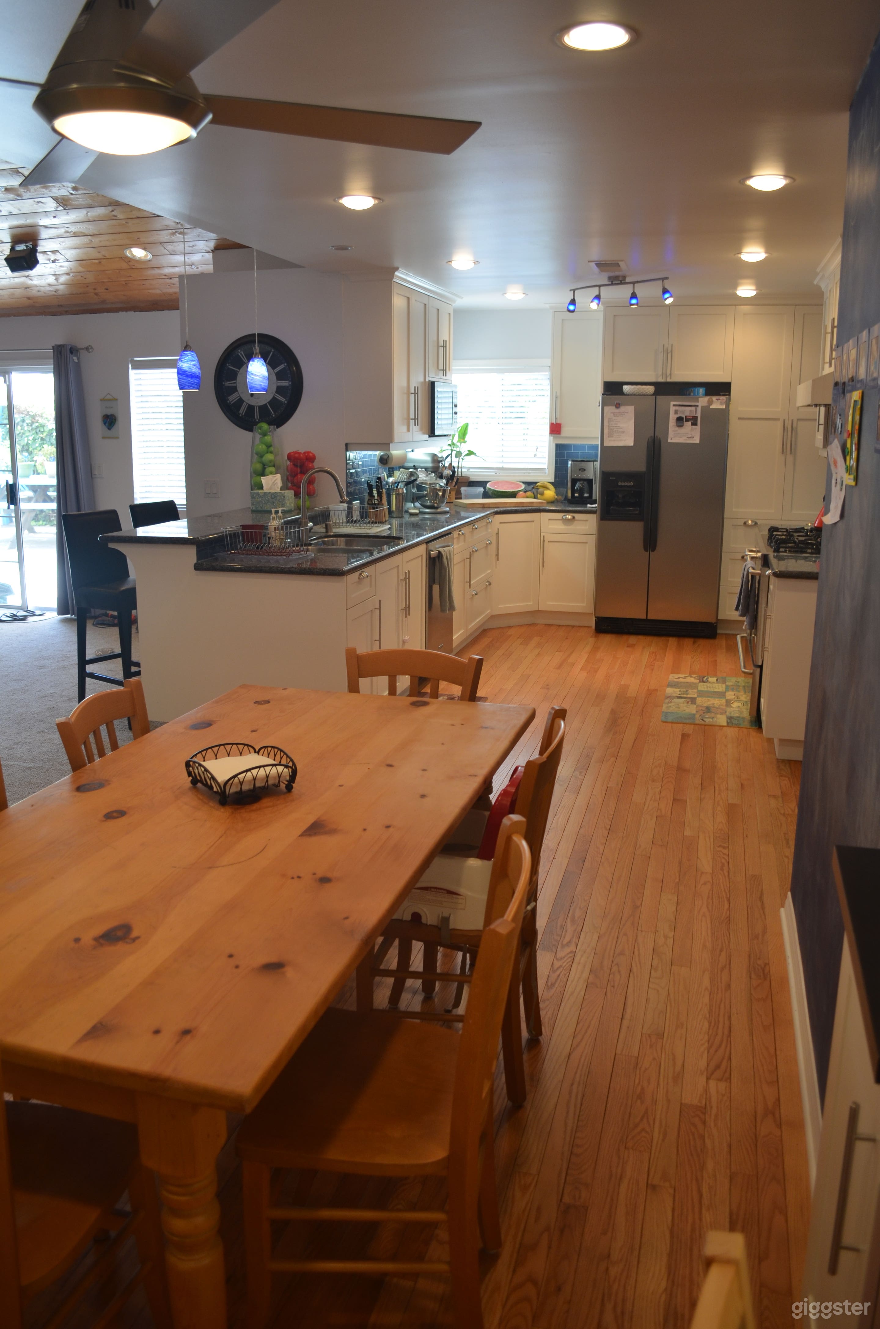 Single Story contemporary in Midvale Estates Photo 4