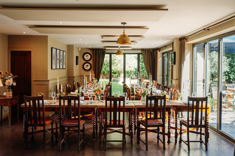  The Pub Dinning Room 