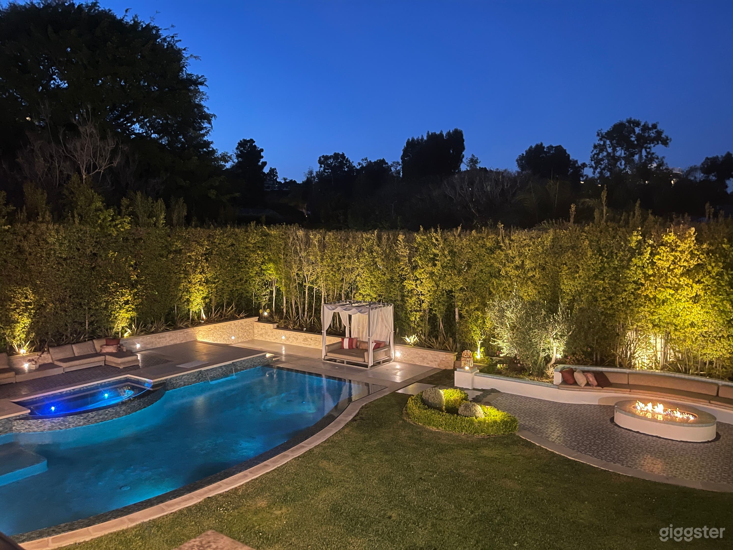Contemporary Spanish House with Gorgeous Backyard Photo 3