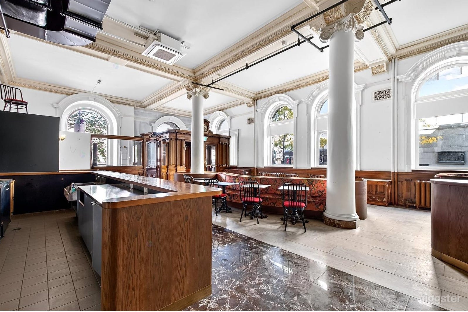Historic Montreal Event Space with 15-Foot Ceilings Photo 4