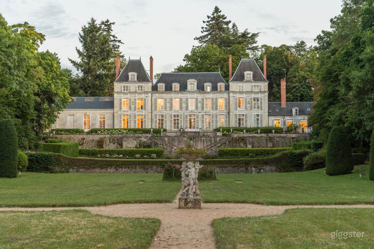  Historic Castle - Bright Orangery - Magnificent Garden 