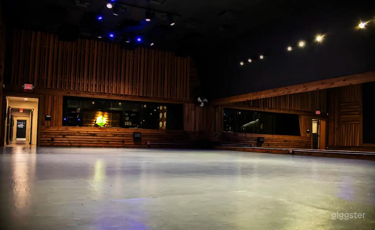  Premier Expansive Dance Studio 