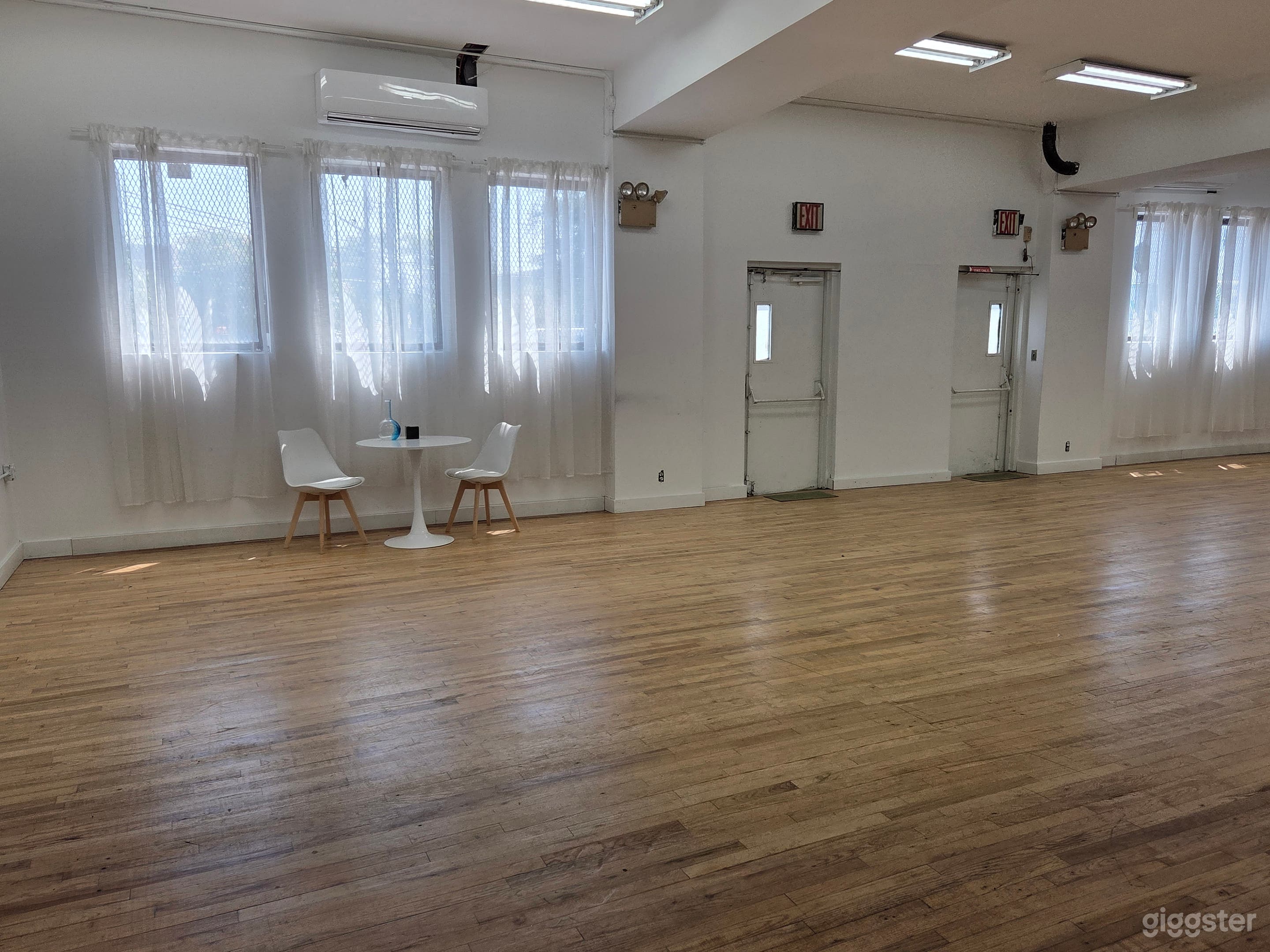 Hidden Gem in Jamaica Queens. Multi use space for event Photo 4