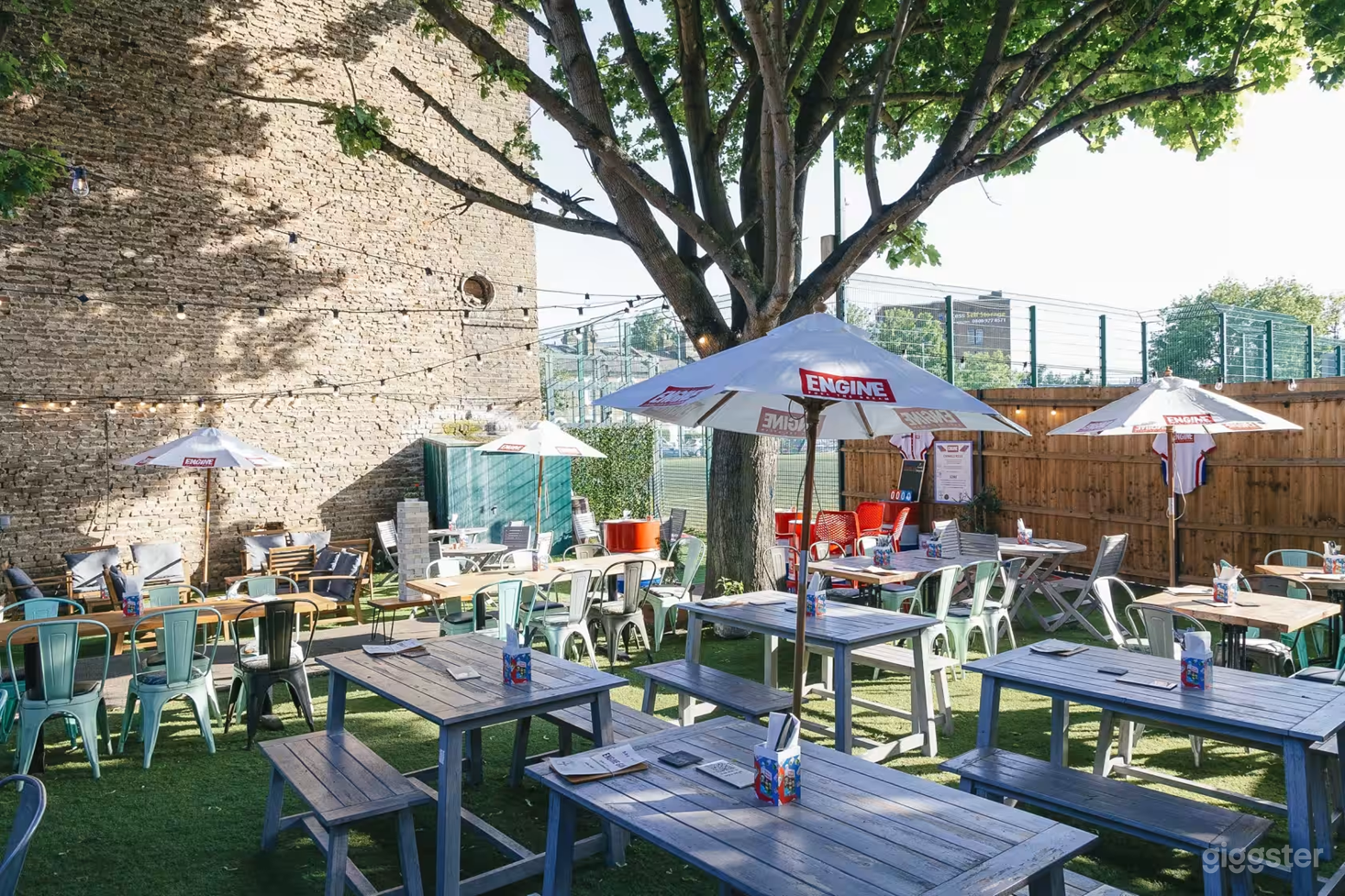 Summer Secret Garden - BALHAM Photo 1