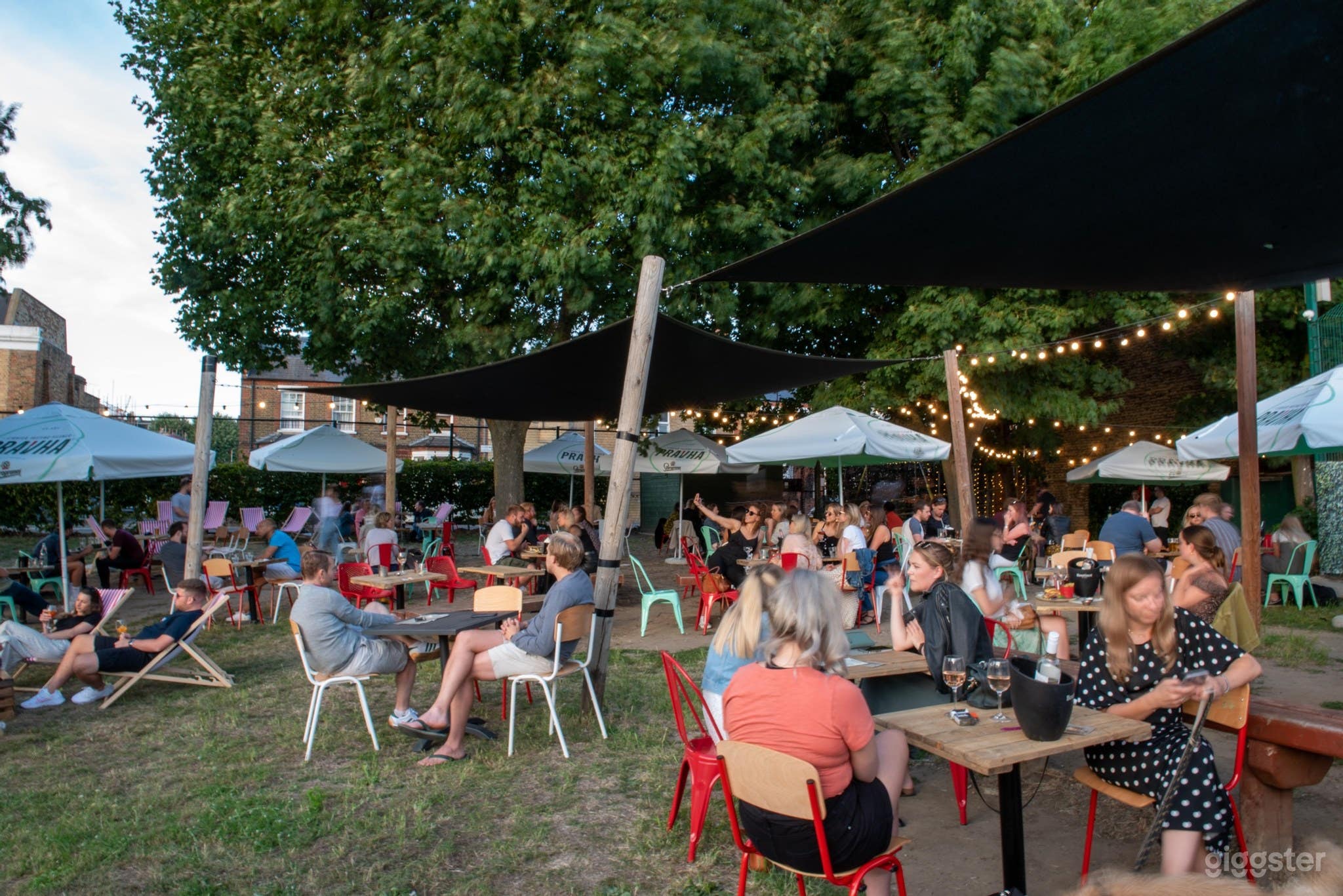 Summer Secret Garden - BALHAM Photo 2