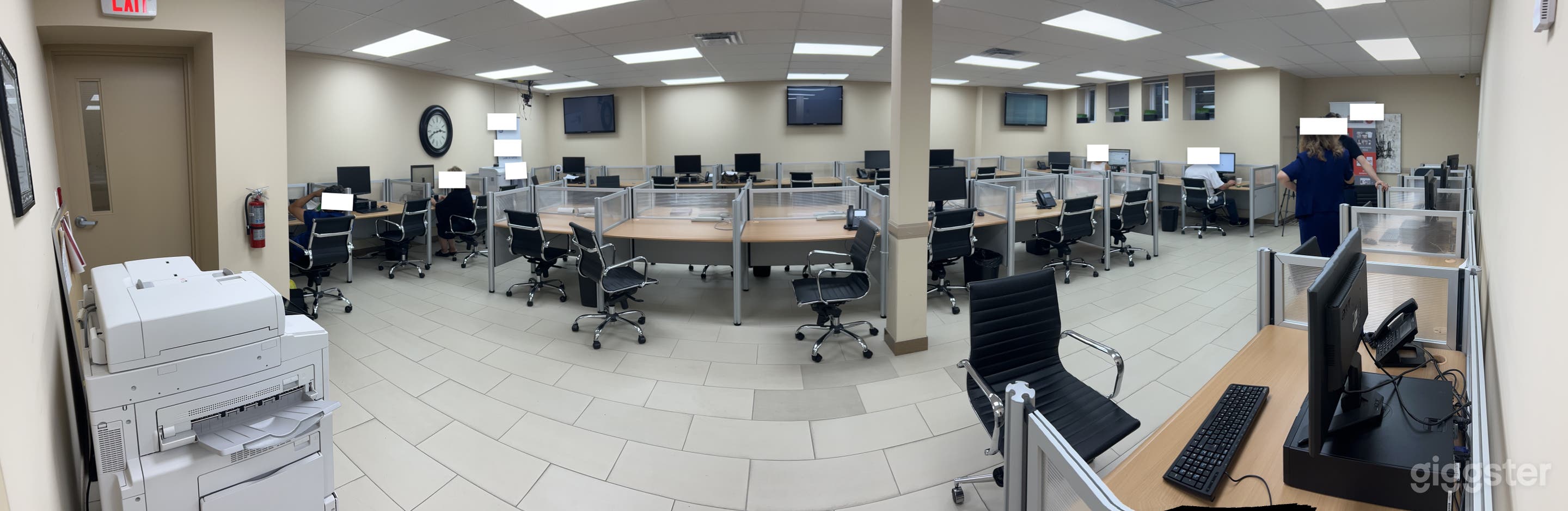 Call Center And Bullpen Photo 1