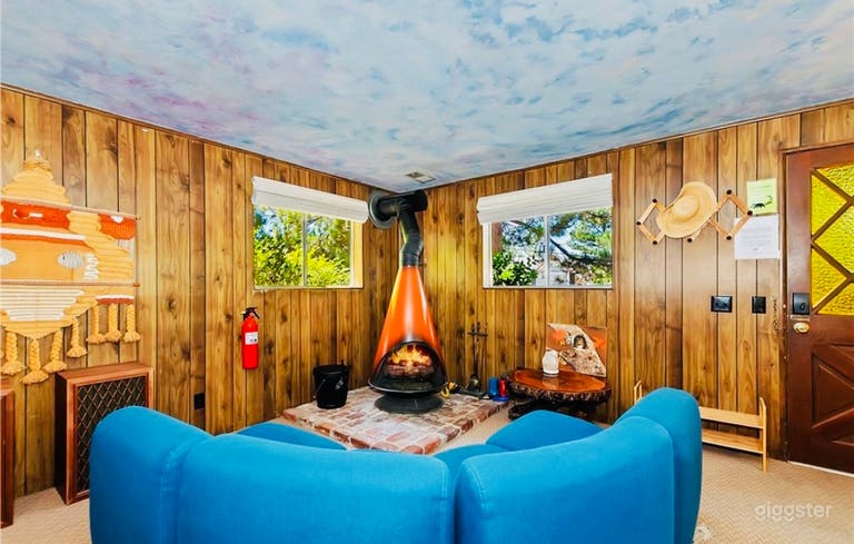  Graceland Vintage 60s 70s A Frame Retro Cabin 