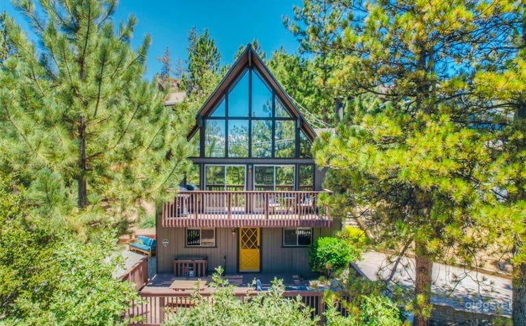  Graceland Vintage 60s 70s A Frame Retro Cabin 