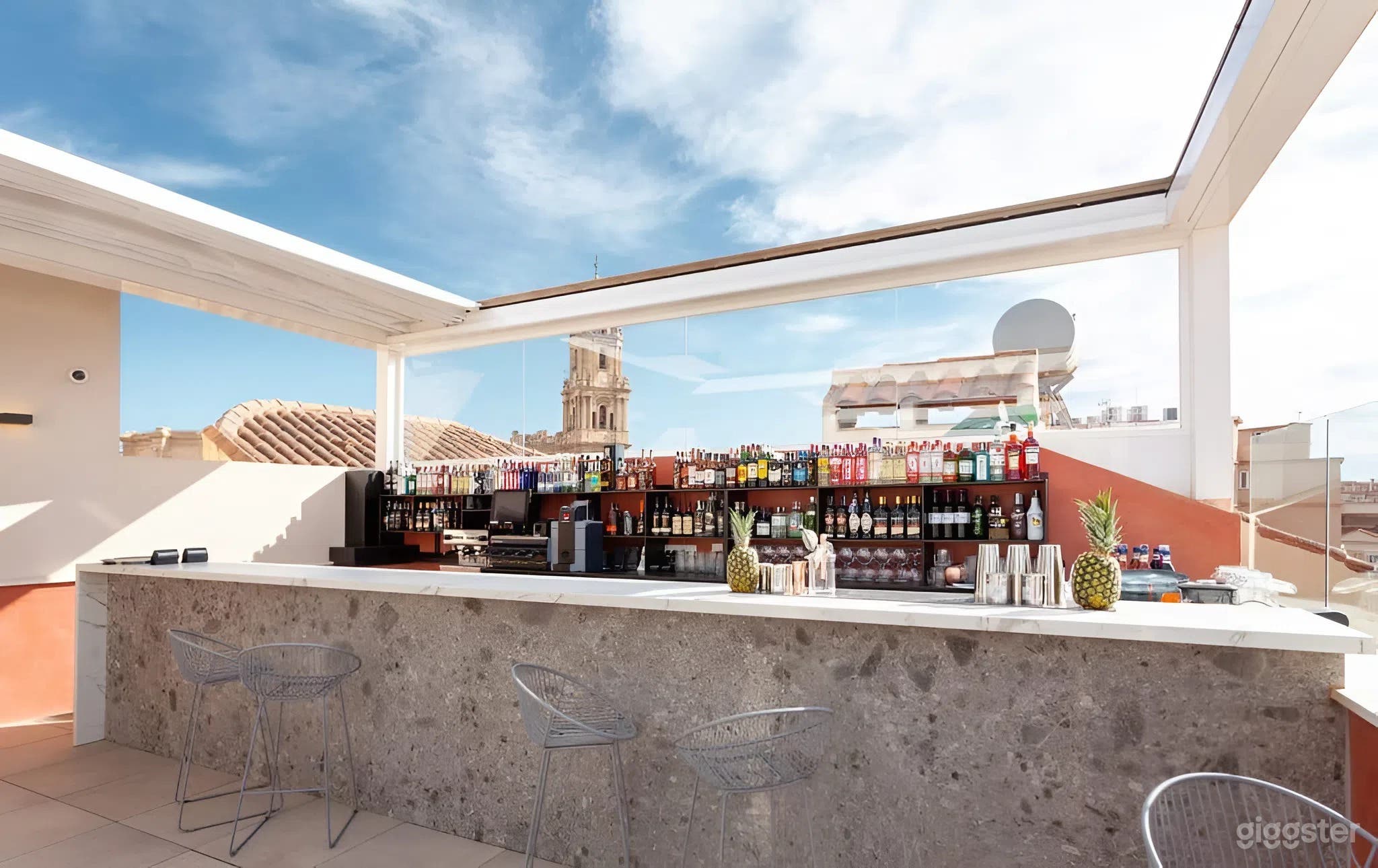 Vibrant Rooftop Bar with 60s-Inspired Style in Malaga Photo 1
