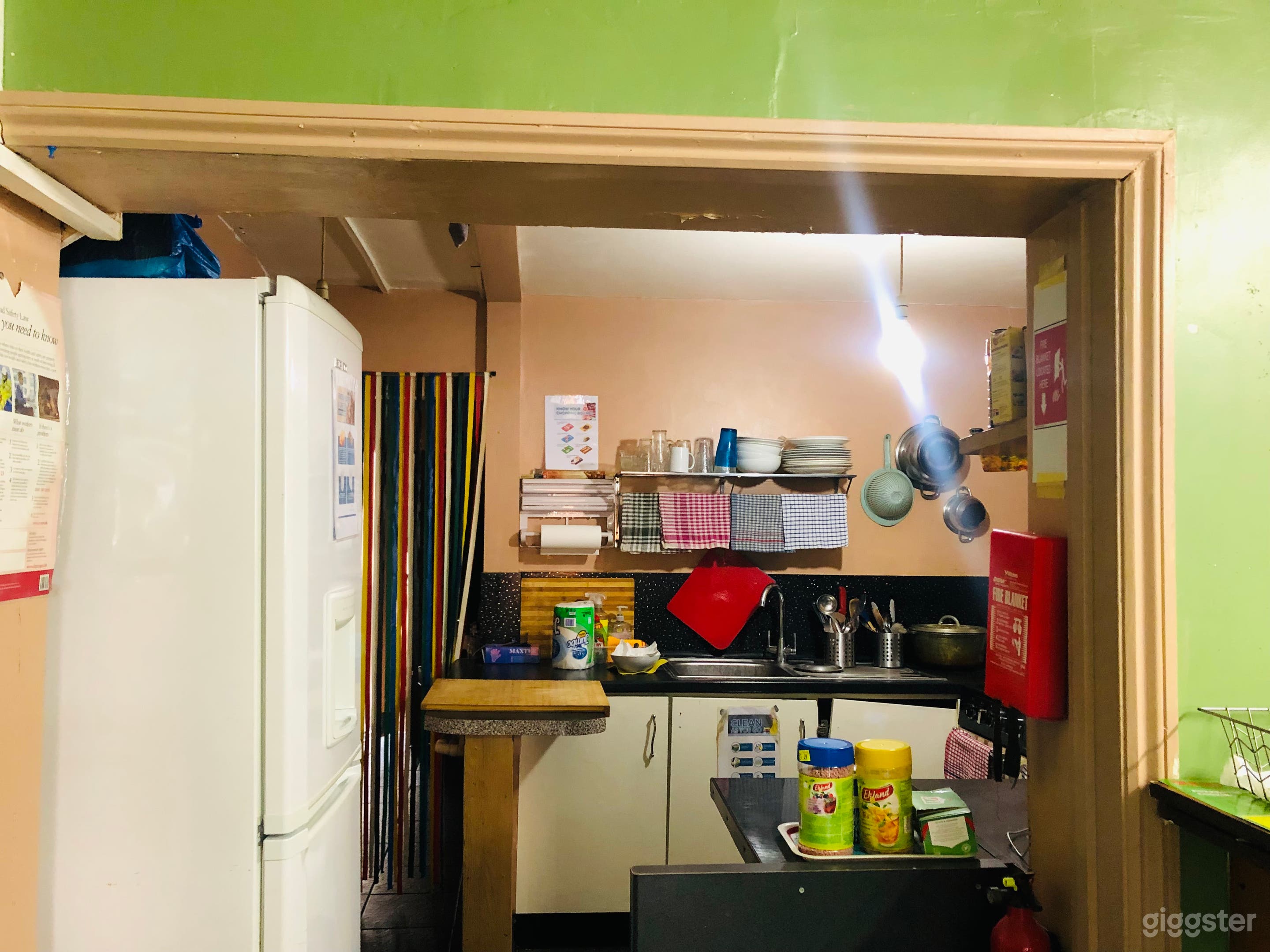 Cosy Tropical Caribbean Restaurant Located in East London Photo 2