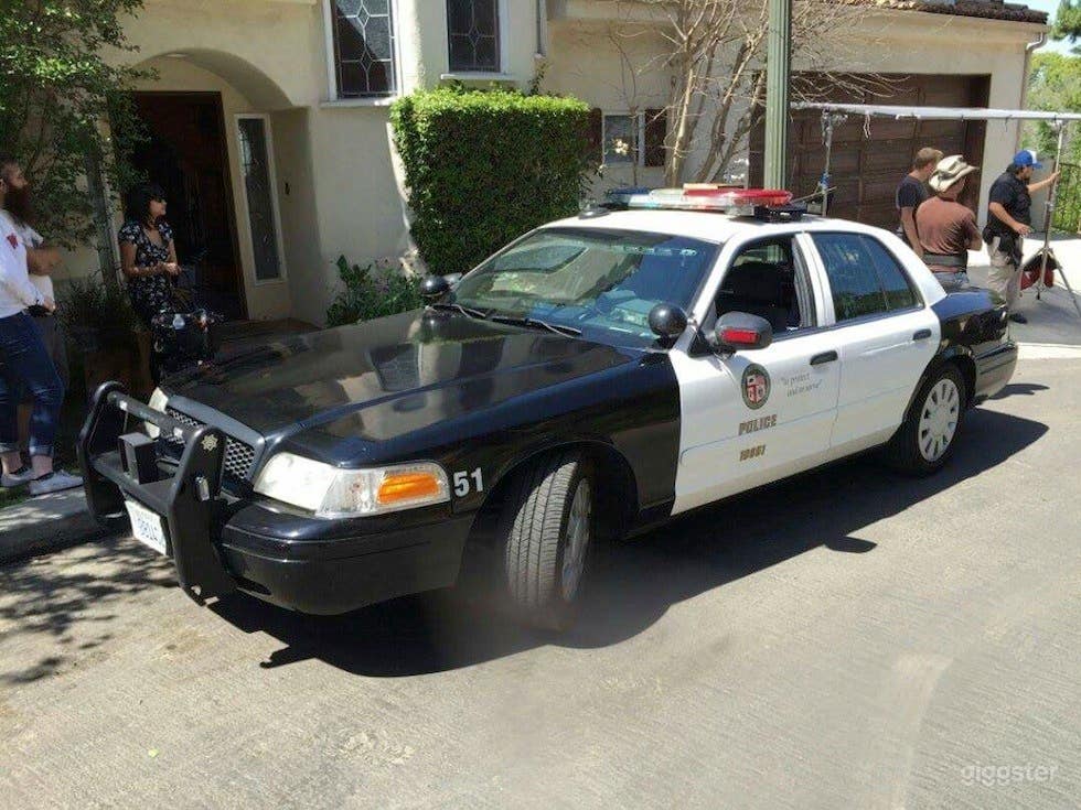 Police Car 76,005 Photo 1